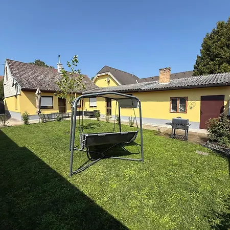 Haus Marchfeld Weikendorf